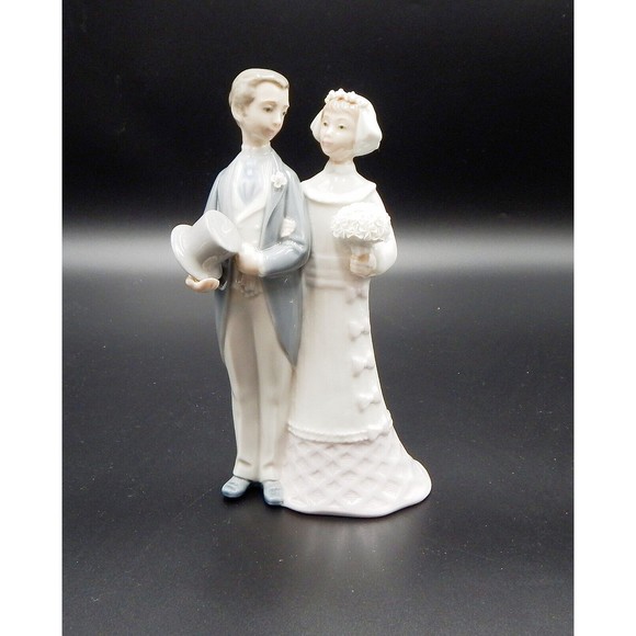 Lladro Spain Wedding Couple Bride & Groom #4808 Cake Topper Figurine - Picture 1 of 11